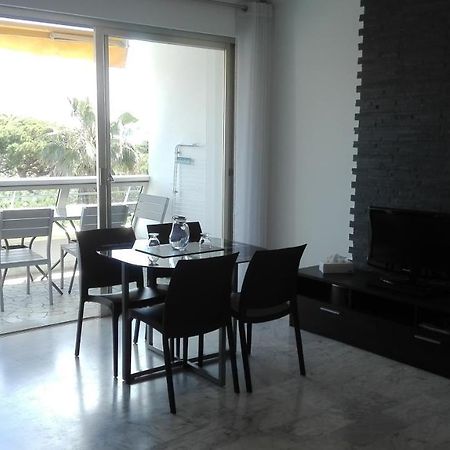 Grand Studio Climatise En Bord De Mer Avec Parking Securise Golfe-Juan Exterior photo