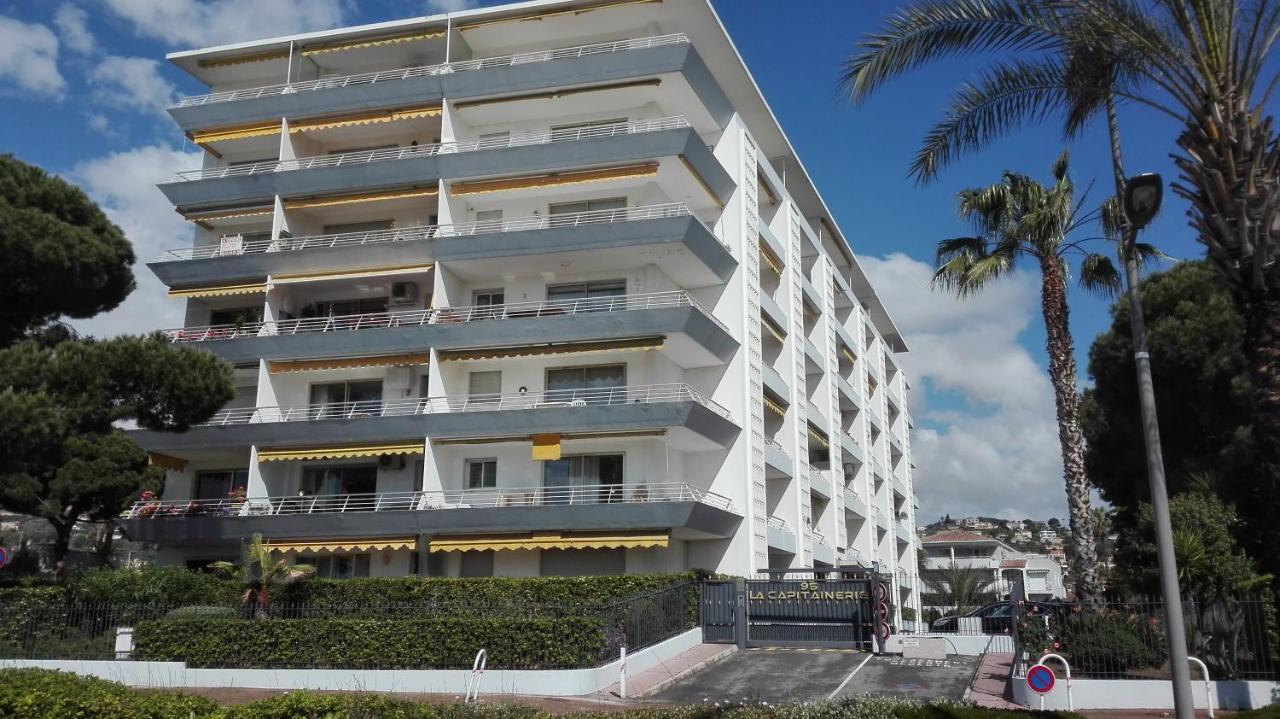Grand Studio Climatise En Bord De Mer Avec Parking Securise Golfe-Juan Exterior photo